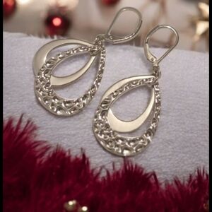 Gorgeous Teardrop Earrings